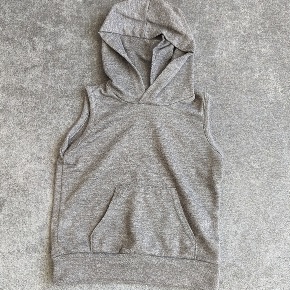 ❤️2/$20❤️ My Mila Sleeveless Hoodie 12-24m - Picture 1 of 4